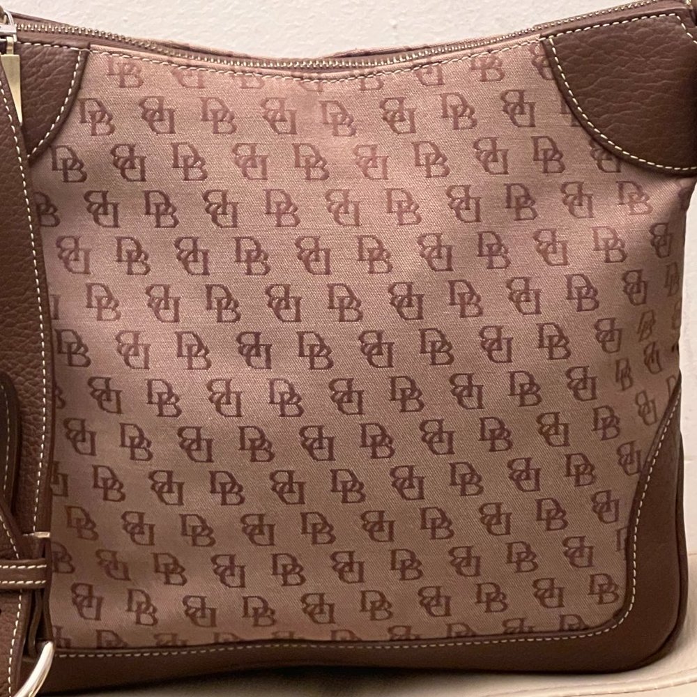 Dooney & Bourke Vintage Signature Jacquard Canvas/Leather Crossbody Purse Brown